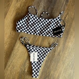 Skatie Monochrome Wave Bikini
